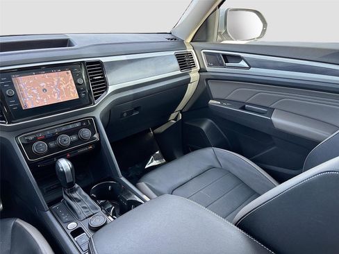 Used 2021 Volkswagen Atlas SEL Premium image 27