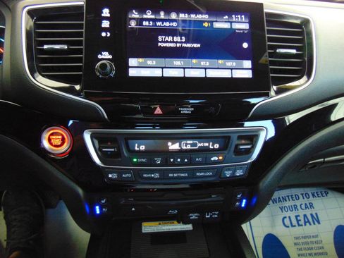 Used 2021 Honda Pilot Black Edition image 15
