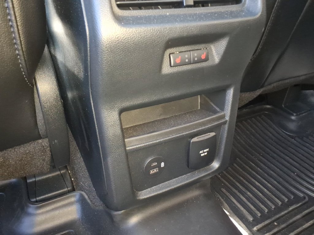 Used 2021 Ford Edge Titanium w/ Equipment Group 301A FWD image 13