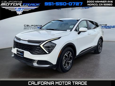 Used 2024 Kia Sportage LX image 1