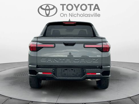 Used 2025 Hyundai Santa Cruz SE AWD/4WD image 5