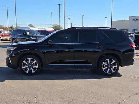 Used 2025 Honda Pilot Elite image 2