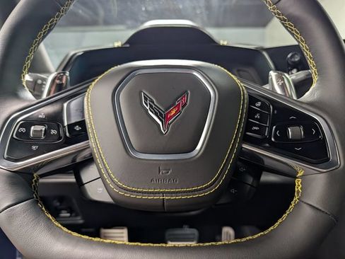 Used 2025 Chevrolet Corvette Stingray Premium Cpe w/ Z51 Performance Package RWD image 30