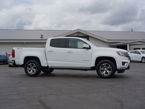 Used 2016 Chevrolet Colorado Z71 AWD/4WD image 2