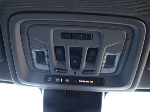 New 2026 Chevrolet Silverado 1500 RST w/ Redline Edition AWD/4WD image 16