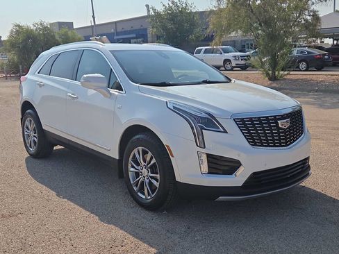 Used 2023 Cadillac XT5 Premium Luxury AWD/4WD image 2