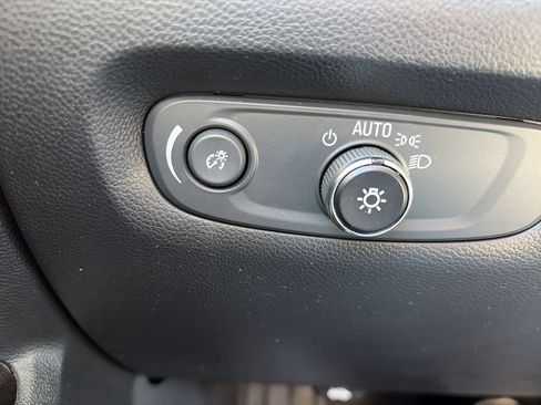 Certified 2023 Chevrolet Traverse LT image 23