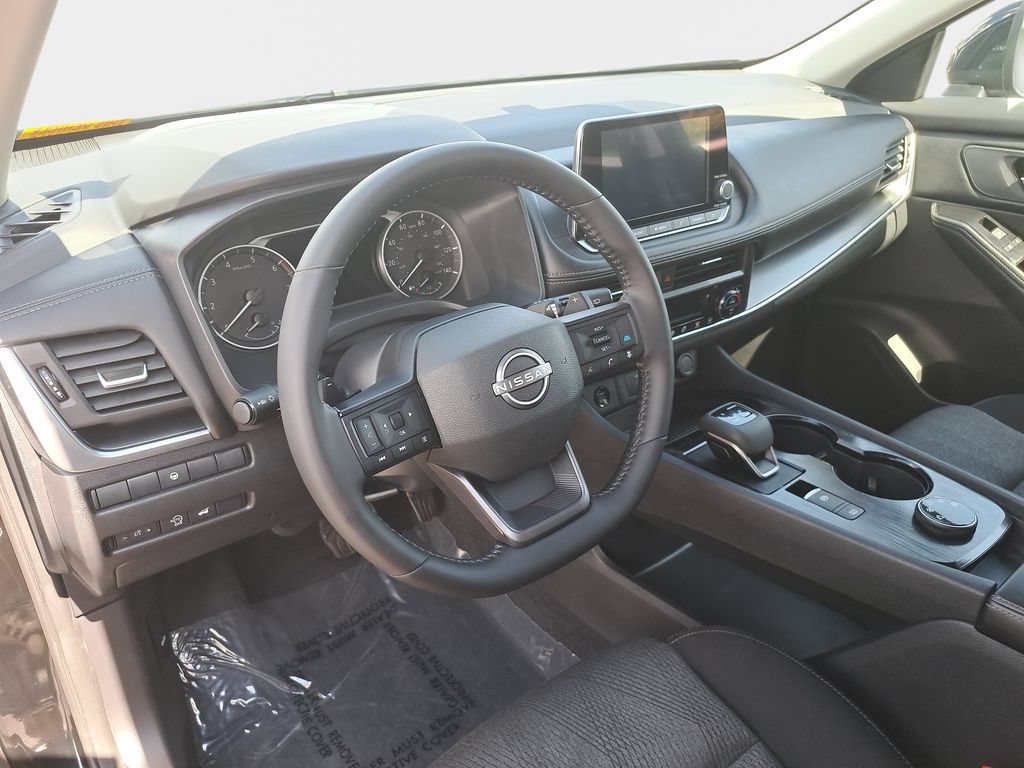 Used 2026 Nissan Rogue SV w/ Cold Weather Package AWD/4WD image 17