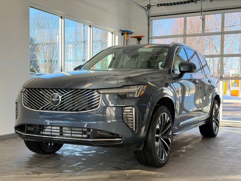New 2026 Volvo XC90 T8 Ultra w/ Protection Package Premier AWD/4WD image 2