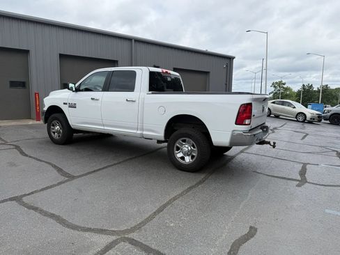 Used 2018 RAM 2500 SLT AWD/4WD image 2