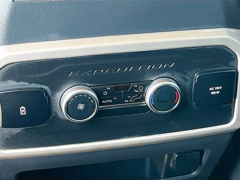 Used 2024 Ford Expedition XLT image 25