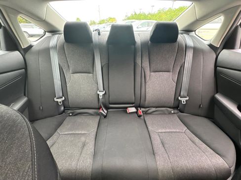 Certified 2024 Honda Accord EX image 31