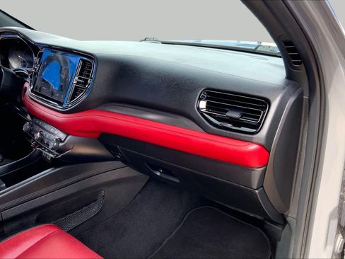 Used 2022 Dodge Durango R/T w/ Blacktop Package AWD/4WD image 19