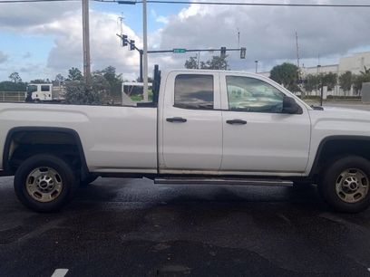 Used 2015 GMC Sierra 2500 4x4 Double Cab w/ Sierra Convenience Package