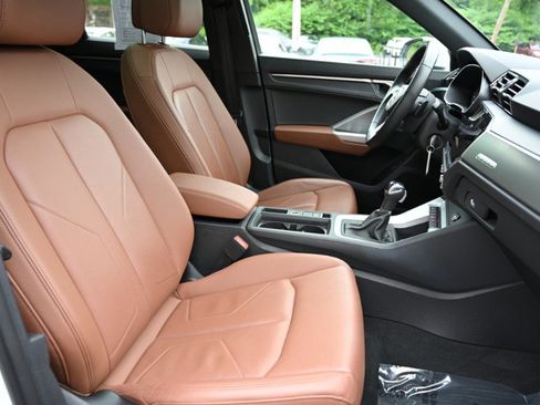 Used 2025 Audi Q3 2.0T Premium AWD/4WD image 21