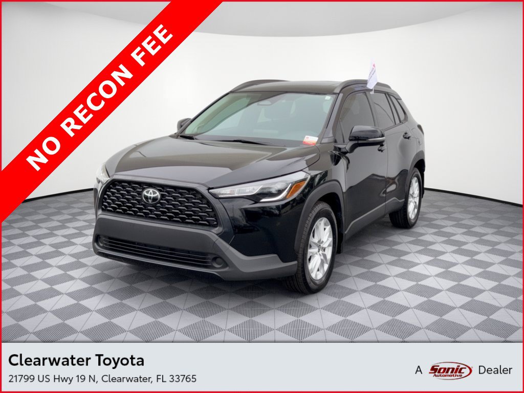 Certified 2024 Toyota Corolla Cross LE w/ Moonroof Package FWD image 1