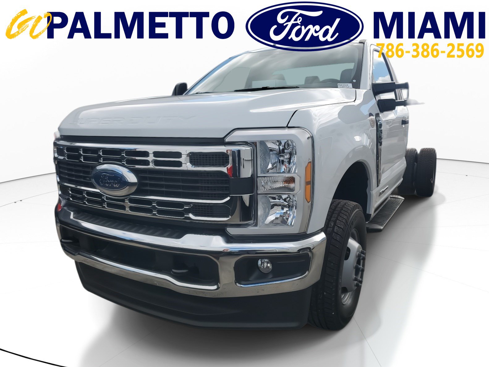 Used 2024 Ford F350 XL w/ XL Chrome Package AWD/4WD image 2