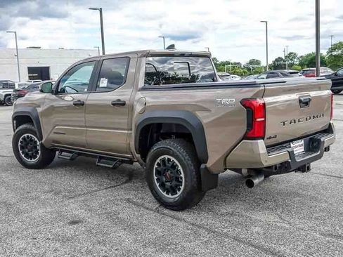 New 2026 Toyota Tacoma TRD Off-Road AWD/4WD image 6