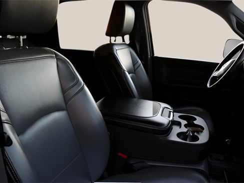 Used 2022 RAM 2500 Tradesman w/ Chrome Appearance Group image 18