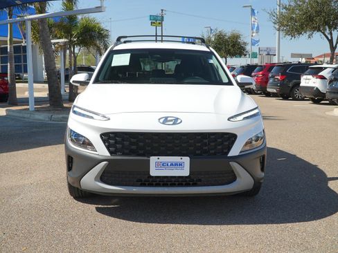 Used 2023 Hyundai Kona SEL image 2