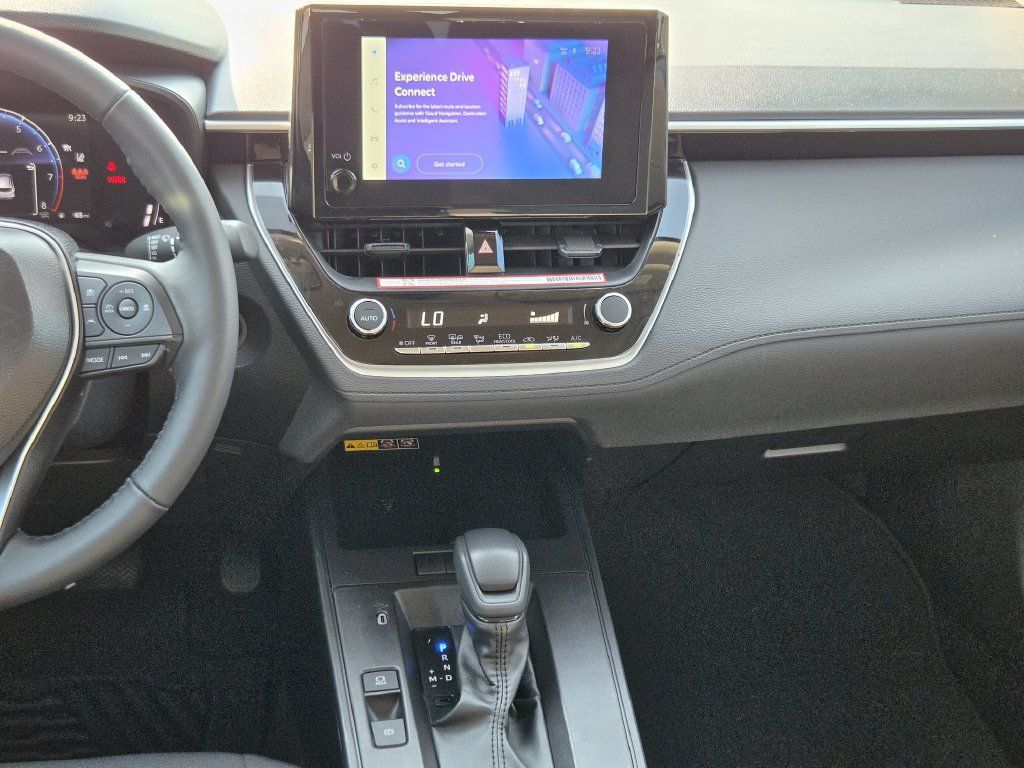 Used 2026 Toyota Corolla Cross LE FWD image 17