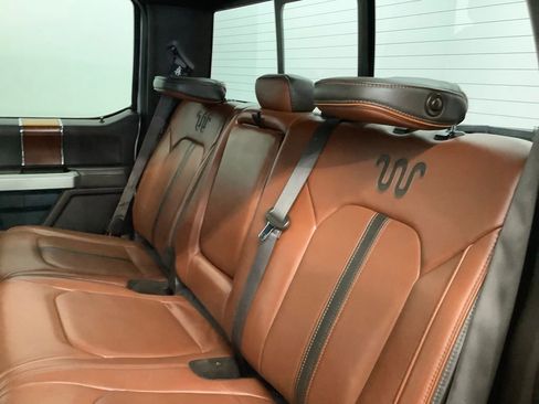 Used 2019 Ford F150 King Ranch w/ Equipment Group 601A Luxury AWD/4WD image 8