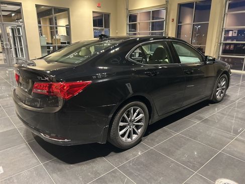 Used 2018 Acura TLX image 5