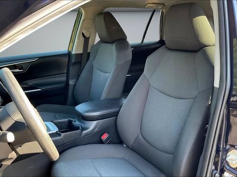 Used 2024 Toyota RAV4 XLE FWD image 23