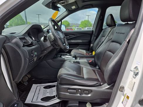 Used 2023 Honda Ridgeline Black Edition image 3