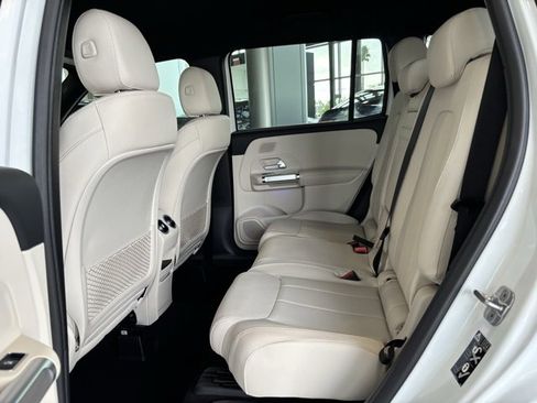 Certified 2025 Mercedes-Benz GLB 250 image 31