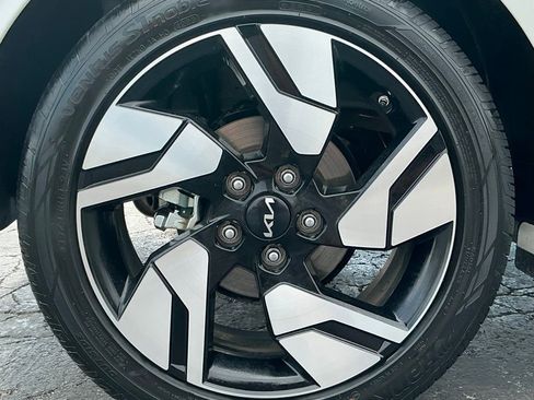 Used 2024 Kia Soul GT-Line w/ GT-Line Technology Package FWD image 8