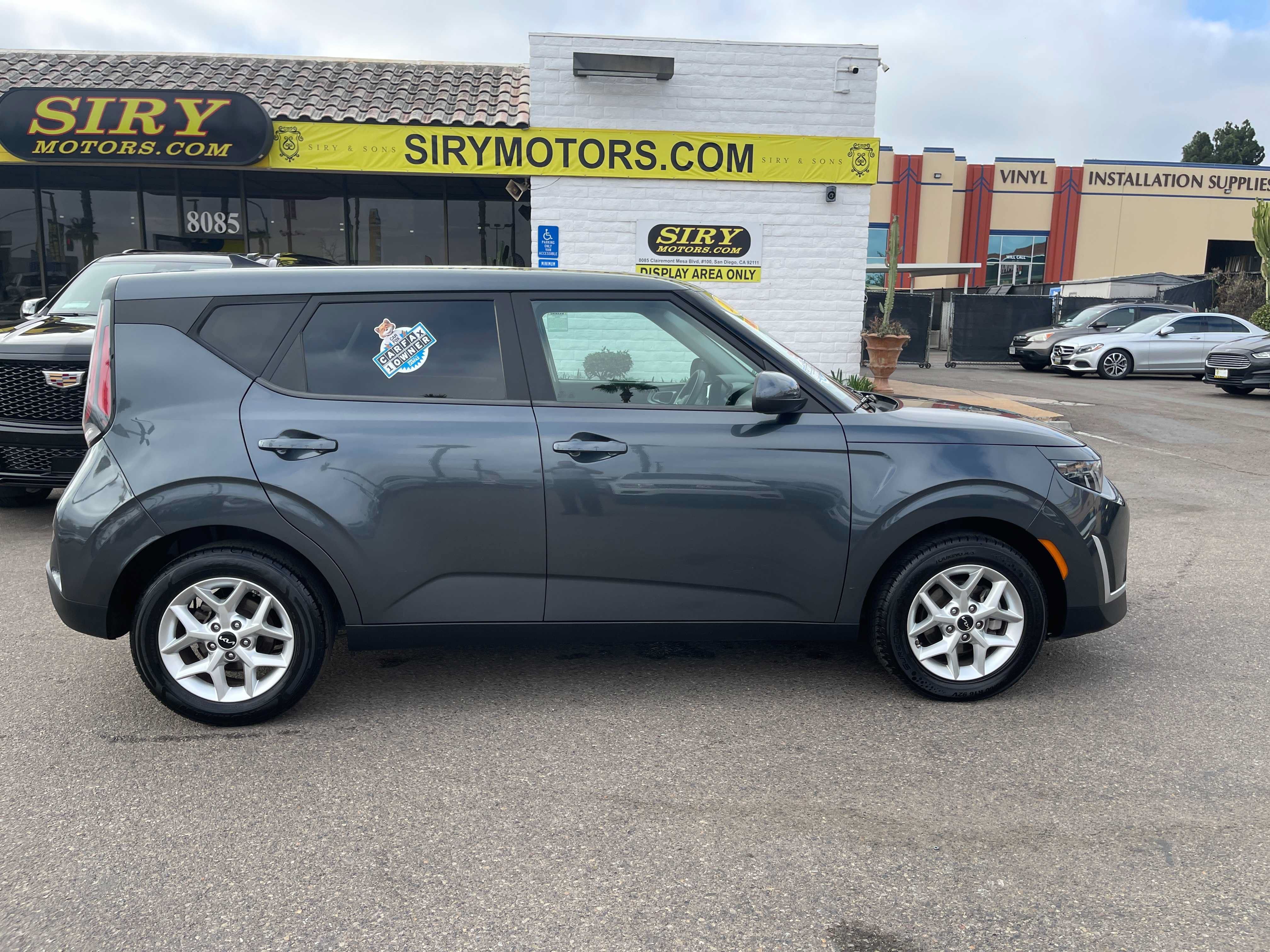 Used 2023 Kia Soul LX w/ LX Technology Package FWD image 2