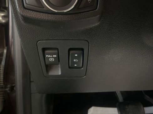 Used 2018 Ford F150 Lariat w/ Equipment Group 502A Luxury AWD/4WD image 16