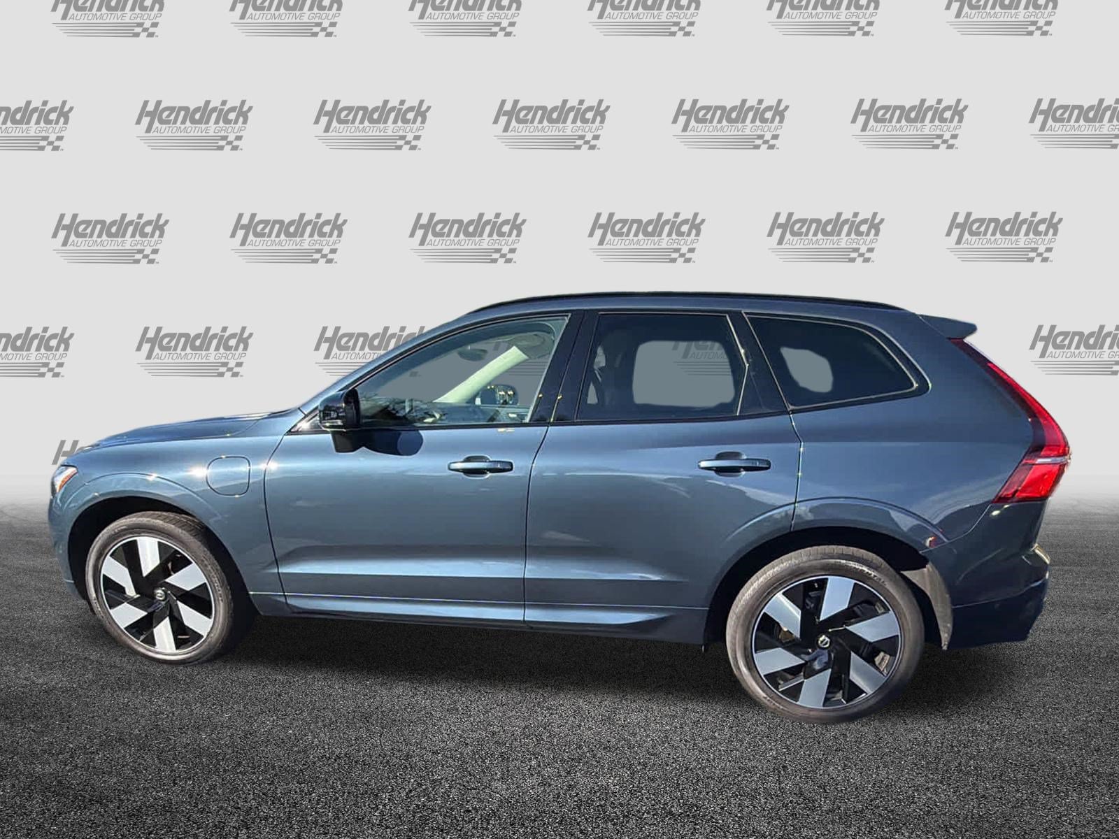 Used 2024 Volvo XC60 T8 Plus w/ Protection Package Premier AWD/4WD image 10