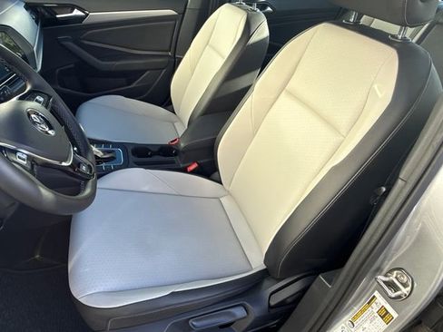 Used 2019 Volkswagen Jetta R-Line w/ R-Line Cold Weather Package image 25