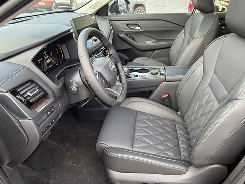 New 2026 Nissan Rogue Platinum AWD/4WD image 11