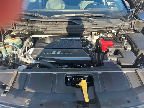 Used 2023 Nissan Rogue SV FWD image 21