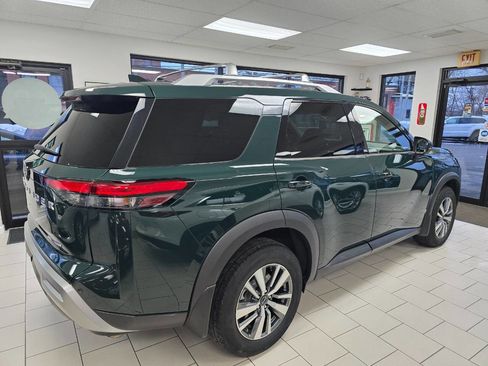 Used 2023 Nissan Pathfinder SL image 10