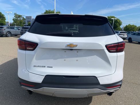 Used 2025 Chevrolet Blazer LT AWD/4WD image 5