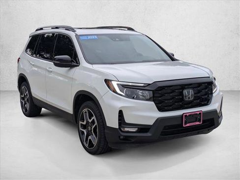 Certified 2023 Honda Passport Elite image 3
