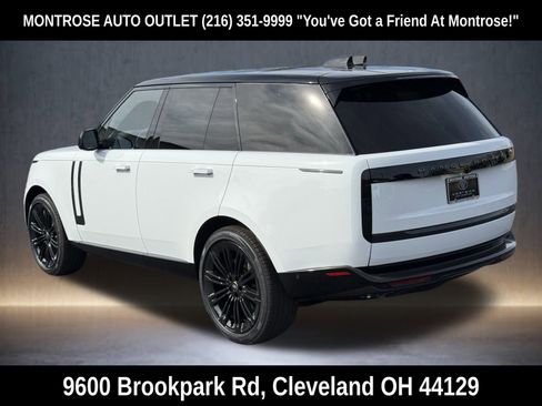 New 2025 Land Rover Range Rover SE image 3