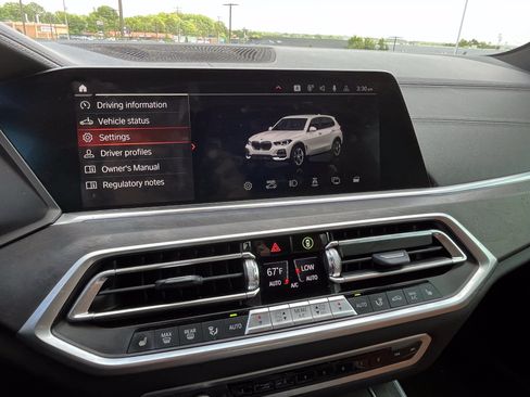 Used 2022 BMW X5 xDrive40i w/ Premium Package AWD/4WD image 23