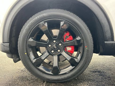 Used 2023 Ford Explorer ST w/ Equipment Group 401A image 9