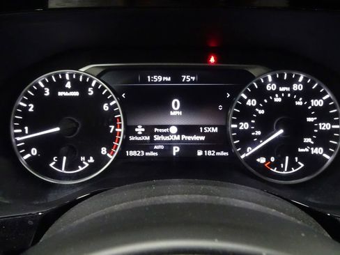 Used 2024 Nissan Pathfinder SV image 27