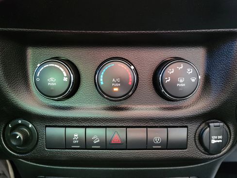 Used 2018 Jeep Wrangler Unlimited Sahara w/ Dual Top Group image 13