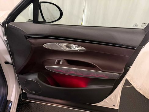 Used 2023 Genesis GV70 2.5T w/ Advanced Package image 29