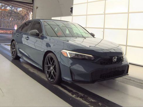 Used 2025 Honda Civic Sport image 3