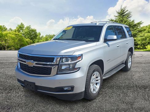 Used 2017 Chevrolet Tahoe LT image 3