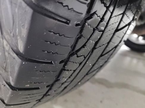 Used 2018 Nissan Rogue SV image 23