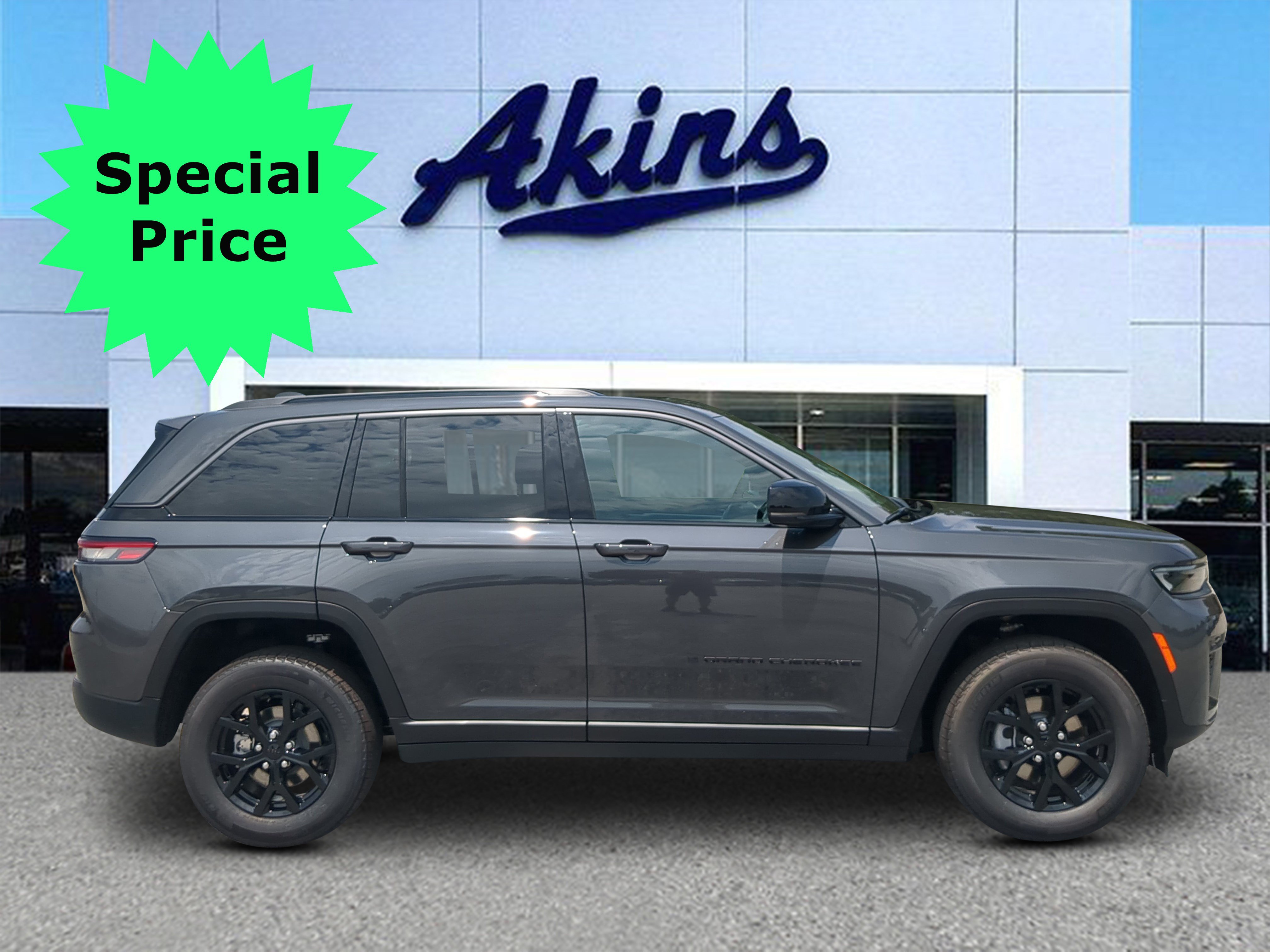 New 2026 Jeep Grand Cherokee Altitude RWD image 1